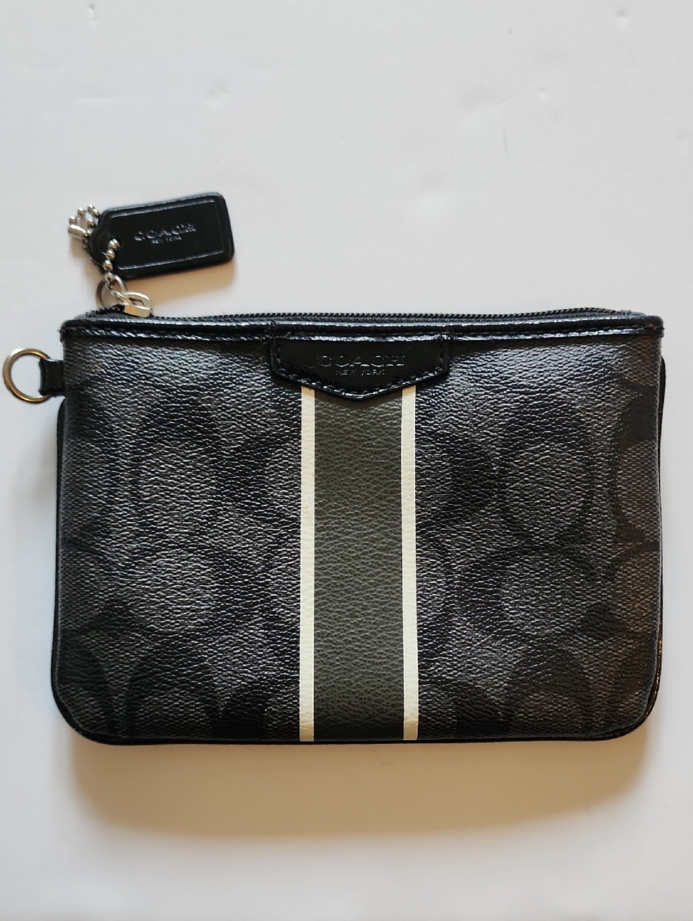 Coach Corner Zip Signature Stripe Wristlet. 6×4